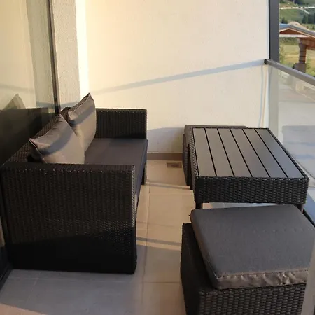 Lux Vlasicka Carolija *